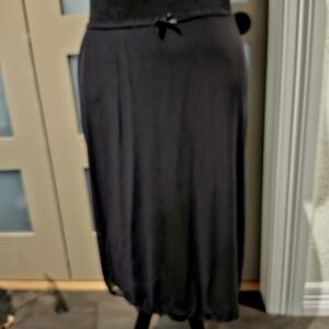 Divided Elegant Black Midi Skirt